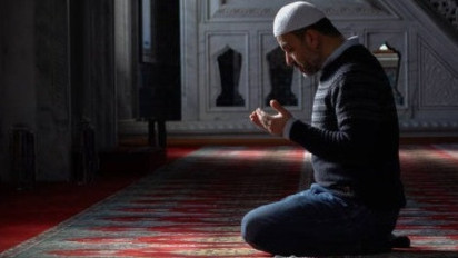 UAS Sarankan Hafalkan Doa Ini di Luar Kepala: Ada 10 Manfaat