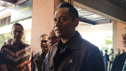 Menteri AHY Cek Suasana Pelayanan Penumpang di Bandara Ngurah Rai Jelang Tahun Baru