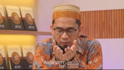 Ustaz Adi Hidayat Bocorkan Bacaan Doa Pergantian Tahun Baru 2025, Cara Kilat Refleksi Mengabulkan Segala Hajat