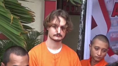 Curi Motor demi Rayakan Tahun Baru, Bule Rusia di Pantai Ungasan Bali Diciduk Polisi di Kos-kosan