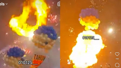 Puluhan Balon Helium Meledak Disambar Kembang Api di Bundaran HI Saat Malam Tahun Baru