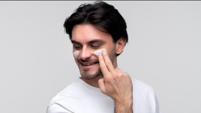 Sat-set! Inilah Urutan Pemakaian Skincare yang Benar pada Laki-laki, Anti Ribet dan Bikin Kulit Makin Cerah