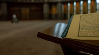 Tak Hanya Diberikan Cahaya, Ustaz Khalid Basalamah Bilang Orang yang Baca Surat Al Kahfi di Hari Jumat Akan…