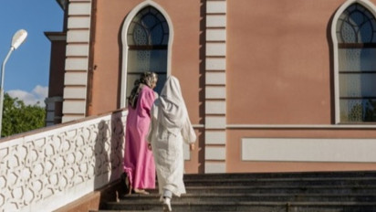 Ternyata Ini Sebab Wanita Lebih Baik Tidak Shalat Jumat, Kata Buya Yahya Karena…