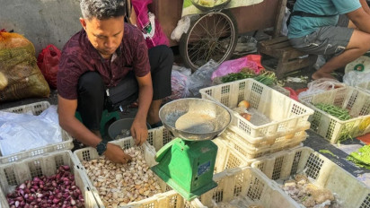 Harga Pangan Nasional Kompak Turun Awal Pekan: Minyak Goreng Rp20.363 per Liter, Bawang Merah Rp42.122 per Kg