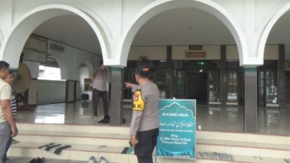 Pura-pura Salat, Pencuri Bawa Kabur Tas Milik Jemaah di Masjid Kanzul Huda Jombang