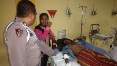 Bawa Pedang, Pria di Gresik Tiba tiba Bacok Tetangganya di Warung Kopi