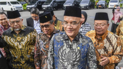 Soal Calon Jemaah Haji Usia 90 Tahun, Menag Diharapkan DPR Dekati Arab Saudi Urung Rencana Pembatasan Kuota