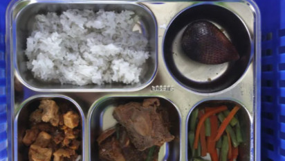 Ketua BEM UGM Kirim Surat ke UNICEF Sebut MBG Hanya Habiskan Anggaran dan Berpotensi Timbulkan Keracunan Makanan, Menteri HAM Natalius Pigai: Makanan Bergizi untuk Anak sesuai Harapan UNICEF