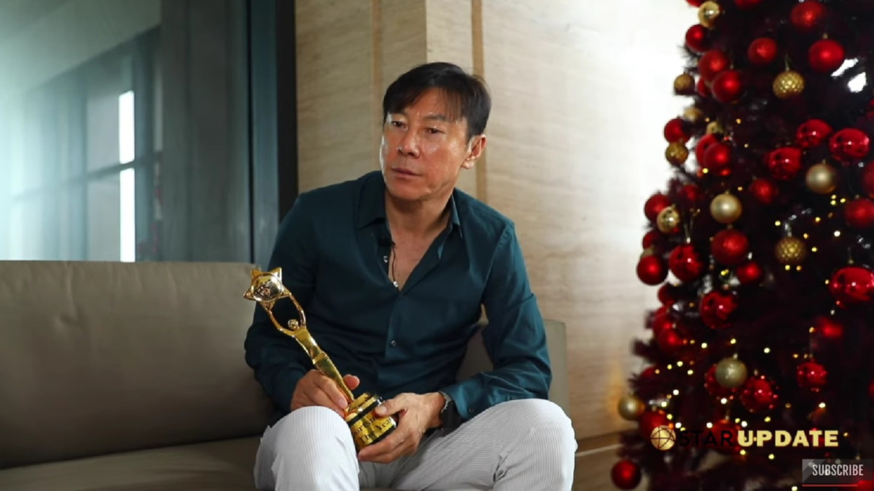 Sambil Duduk Santai, Shin Tae-yong Ungkap Masa Depannya: Bakal jadi Pelatih Kepala di Negara Lain, Dimana?
            - galeri foto