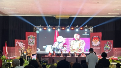 Rapat Pleno Terbuka Penetapan Bupati-Wakil Bupati Lumajang Terpilih, Tanpa Kehadiran Paslon Thoriq - Fika