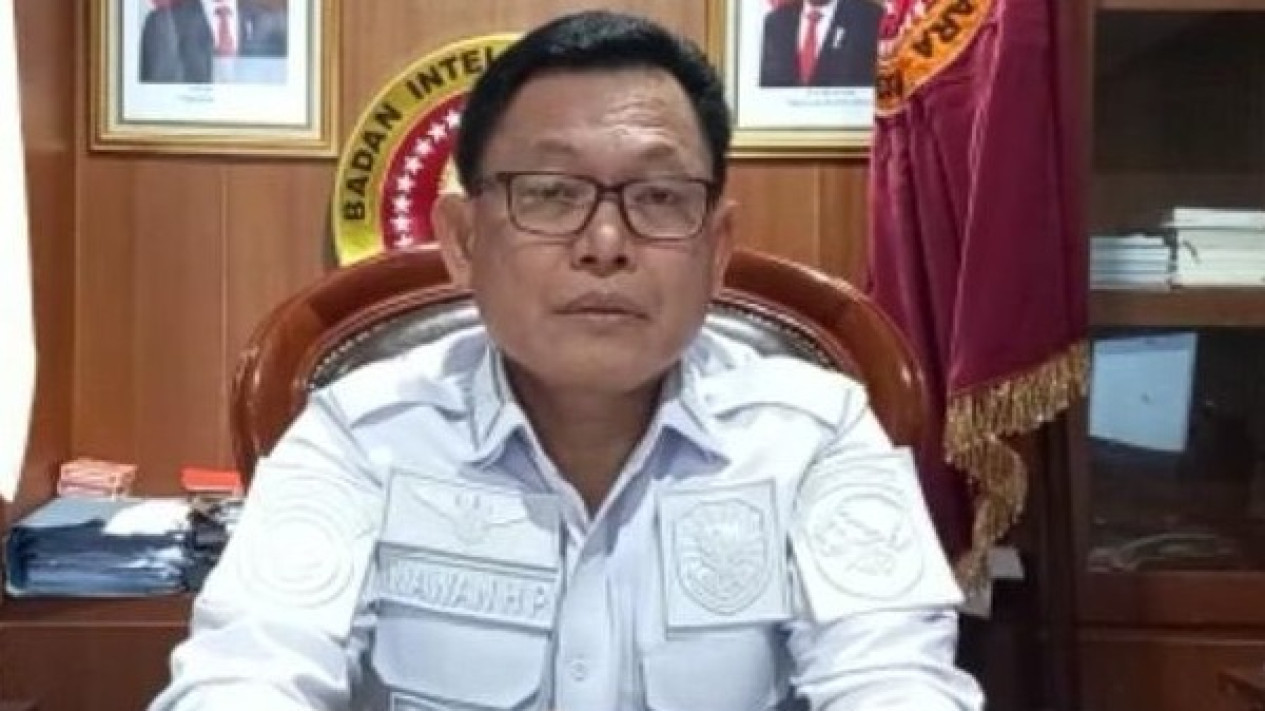Heboh Pemerasan WNA Saat DWP, Pengamat Intelijen: Sudah Ditangani Profesional
            - galeri foto