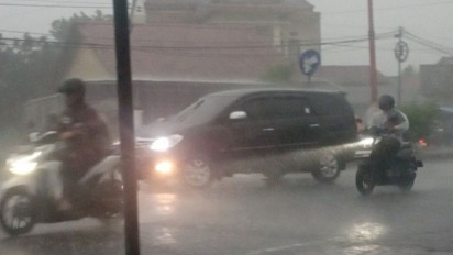 Peringatan Dini BMKG: Jawa Tengah Berpotensi Cuaca Ekstrem pada 10-12 Januari 2025