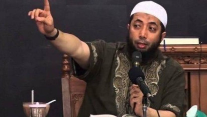 Suami Istri Saling Mesra dan Hubungan Intim di Siang Hari Bulan Ramadhan, Bagaimana Hukumnya? Kata Ustaz Khalid Basalamah...