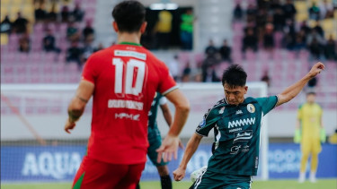 Hasil Liga 1 2024-2025: Persebaya Surabaya Gagal Manfaatkan Tergelincirnya Persib Bandung usai Ditekuk PSS Sleman