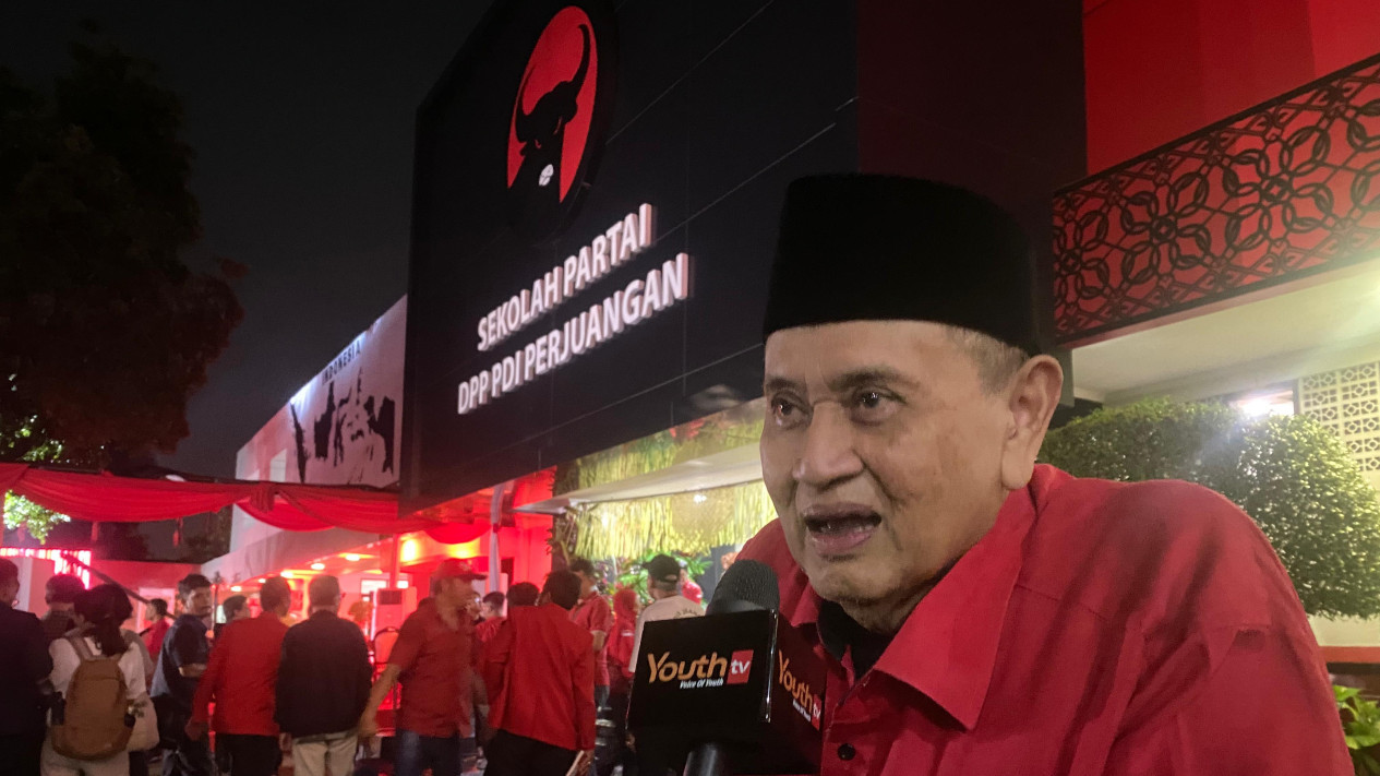 Emir Moeis Harap Pemerintah Perbaiki Lembaga Hukum
            - galeri foto