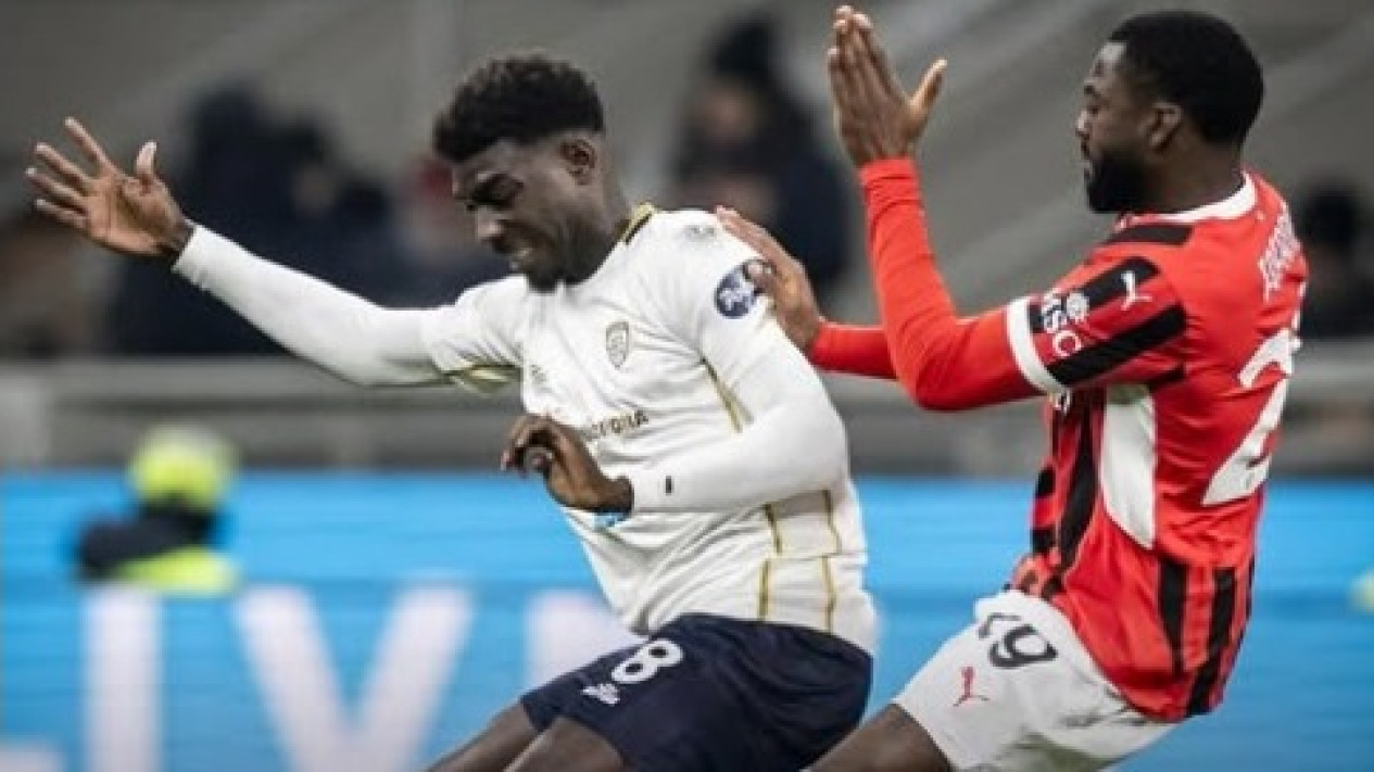 Hasil Liga Italia 2024-2025: AC Milan Diimbangi Cagliari 1-1
            - galeri foto