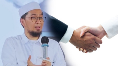 Setelah Shalat Berjamaah Sering Ajak Jamaah Lain Bersalaman, Bolehkah dalam Islam? Ustaz Adi Hidayat Tegas Hukumnya…