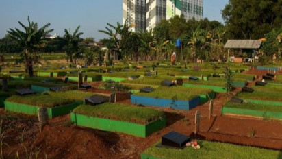 Amalan Terbaik Anak Untuk Orang Tua, Ustaz Adi Hidayat: Tetap Mengalir Meski Sudah Meninggal Dunia