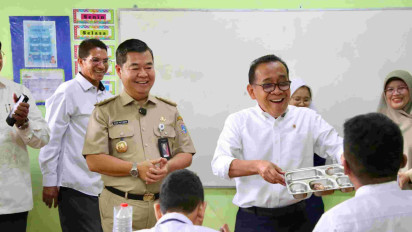 Makan Bergizi Gratis di SLB, Pj Gubernur DKI Teguh Setyabudi Sebut Antusiasme Anak-anak Luar Biasa