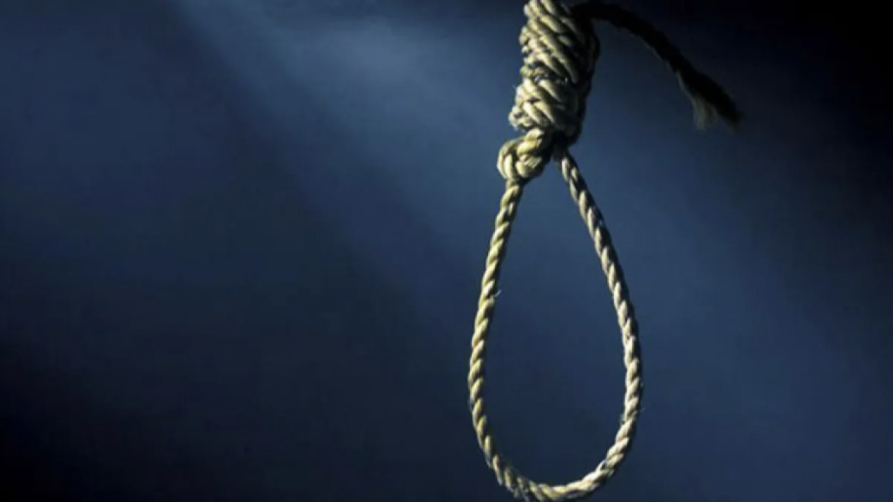 Karena Camer Minta Mahar Tinggi, Oknum TNI Akhiri Hidup dengan Gantung Diri di NTT
            - galeri foto