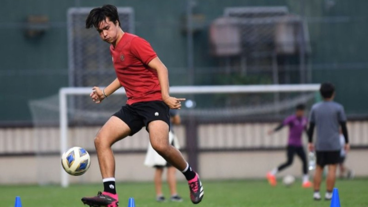 Arema FC Rekrut Bek Keturunan Indonesia-Jerman di Bursa Transfer Paruh Musim Liga 1, Manajemen Akui Butuh Pemain Timnas U20
            - galeri foto