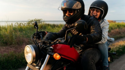 Doa Naik dan Punya Kendaraan Baru Lengkap dengan Terjemahan dan Artinya