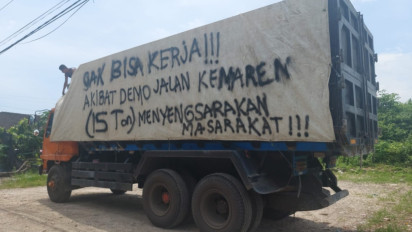 Seminggu Jalan Puger Jember Diblokir, Ratusan Sopir Dumptruk Tertahan di Pinggir Jalan