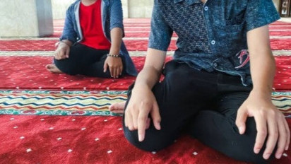 Jangan Langsung Salam, Syekh Ali Jaber Sarankan Baca Doa Ini Dulu: Gugurkan Dosa-dosa