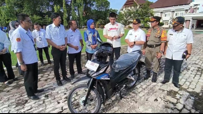Bidan Teladan Polman Akhirnya Terima Hadiah Motor, PJ Bupati Janji Tambah Hadiah