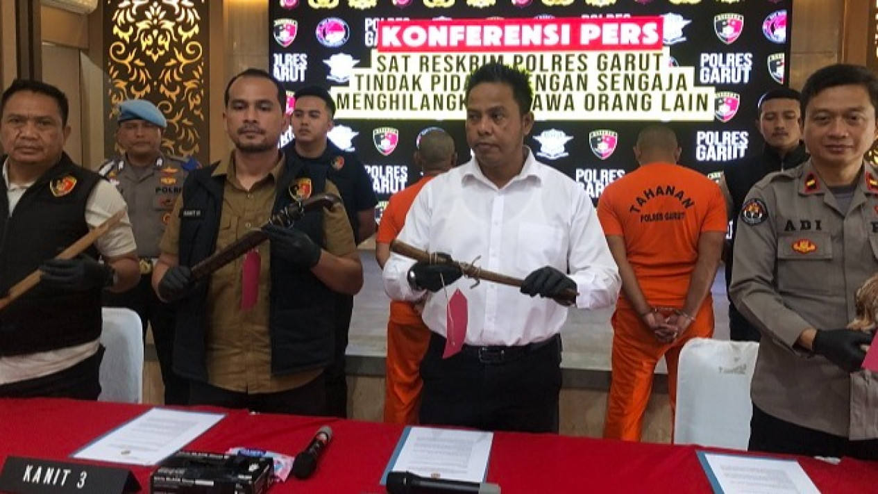 Polres Garut Ungkap Pembunuhan yang Mayatnya Dibuang ke Kebun Jagung, Tangkap Dua Pelaku
            - galeri foto