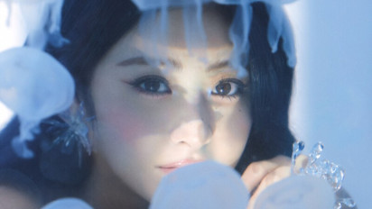 Lirik Lagu Jellyfish - Huh Yunjin LE SSERAFIM, Gambarkan Metaforis Ubur-ubur sebagai Makhluk Hidup yang Tetap...