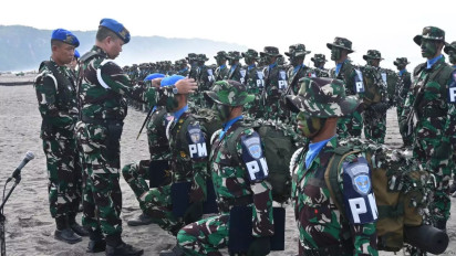 Tradisi Pembaretan Polisi Militer TNI-AU di Pantai Parangkusumo Bantul Menarik Perhatian Wisatawan