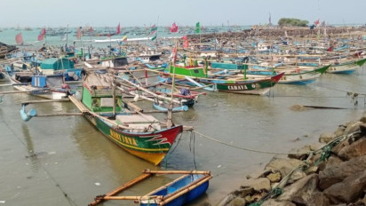 BMKG Keluarkan Peringatan Gelombang Tinggi 4 Meter di Perairan Banten