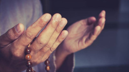 Doa Pembuka Rezeki yang Shahih, Ustaz Khalid Basalamah: Allah Akan Berikan Apa yang Kita Kejar