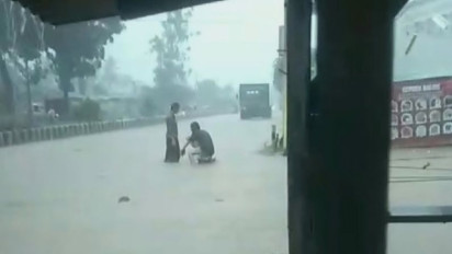 Hujan Lebat Selama Dua Jam, Kota Bandar Lampung Dikepung Banjir