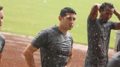 Berawal Hanya Fokus Bermain, Pemain Naturalisasi Ini pun Jatuh Hati sama Wanita Indonesia Hingga Putuskan Mualaf