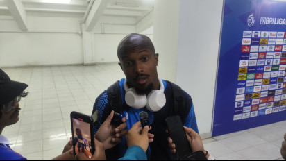 Debut Bersama Persib Tak Sempurna, Gervane Kastaneer Kagum dengan Atmosfer Bobotoh di Stadion GBLA