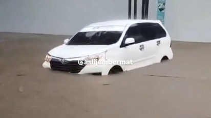 Kota Jember Dikepung Banjir, Minibus Terseret Arus di Kaliurang, Beberapa Titik Terendam