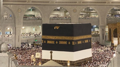 Kenapa Kita Harus Menghadap Kiblat Saat Shalat? Ini Penjelasan Lengkapnya