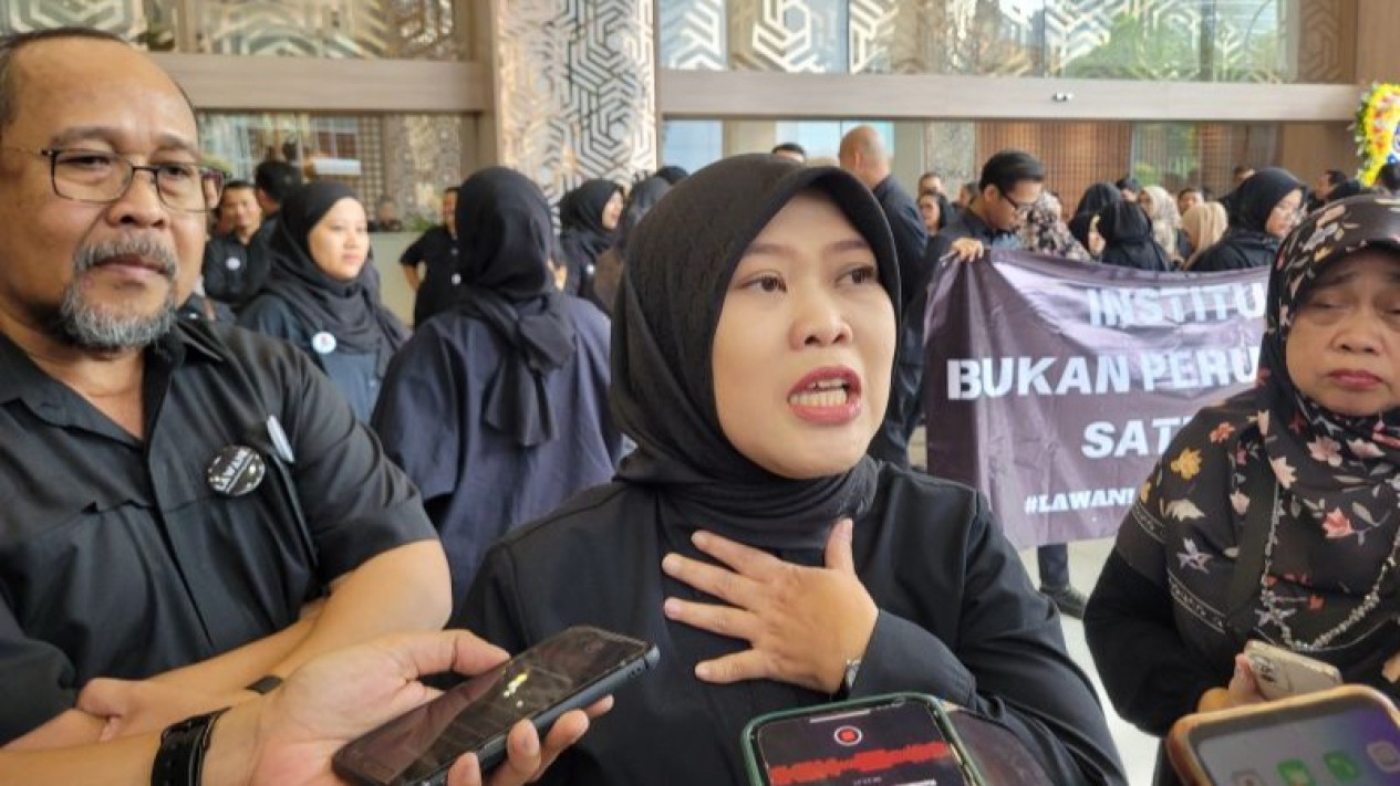 Kasus Neni Herlina Viral, Sekjen Kemdiktisaintek: Pemberhentian ASN Tak Dilakukan Mendadak
            - galeri foto