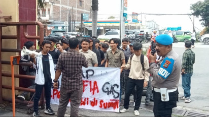 Unjuk Rasa di Mapolda Sumut, Massa Minta Polisi Tangkap Mafia Gas