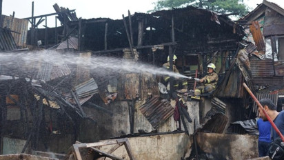 Kebakaran Rumah di Kemayoran, Satu Orang Dilarikan ke Rumah Sakit