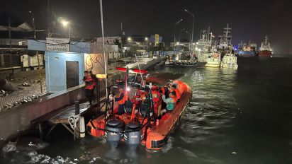 Gelombang Tinggi Hantam Tugboat di Laut Tanjung Emas Semarang, 8 ABK Dievakuasi Basarnas