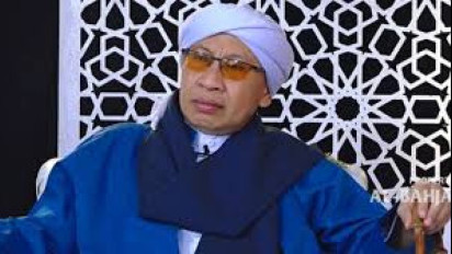 Pasangan Muslim Harus Tahu, Pihak Suami atau Istri yang Menentukan Jumlah Anak? Buya Yahya Menjelaskan kalau ....