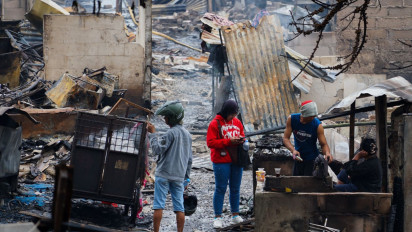 Pasca Kebakaran Permukiman Kemayoran, Warga Mulai Bersihkan Puing dan Kumpulkan Sisa Barang