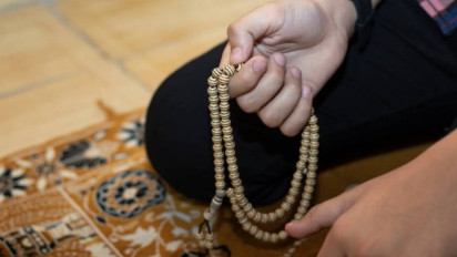 Jangan Lagi Sepelekan Dzikir, Gus Baha Jelaskan Keutamaan yang Ternyata Waktu Meninggal ....