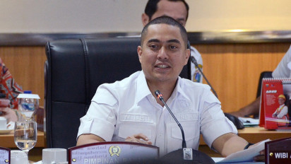 Pejalan Kaki Terancam! Trotoar Jakarta Disulap Jadi Lahan Parkir dan PKL, DPRD Desak Penertiban