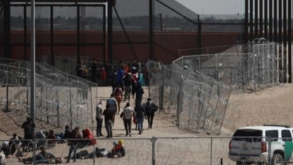 Di Hari Pertama Presiden Donald Trump Tempati Gedung Putih 308 Imigran Ilegal Ditangkap