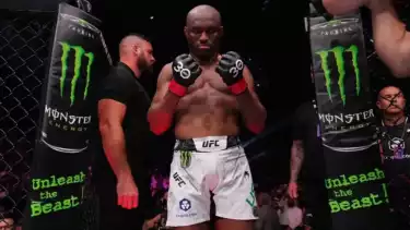 Kamaru Usman petarung UFC